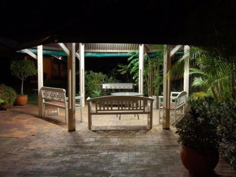 Sunshine Coast Motor Lodge Woombye Ngoại thất bức ảnh