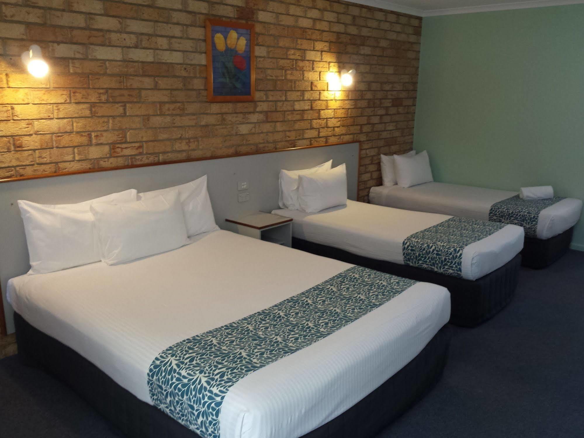 Sunshine Coast Motor Lodge Woombye Ngoại thất bức ảnh